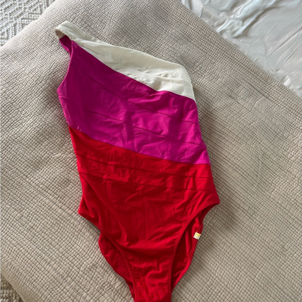 Colorblock One-Shoulder Swimsuit